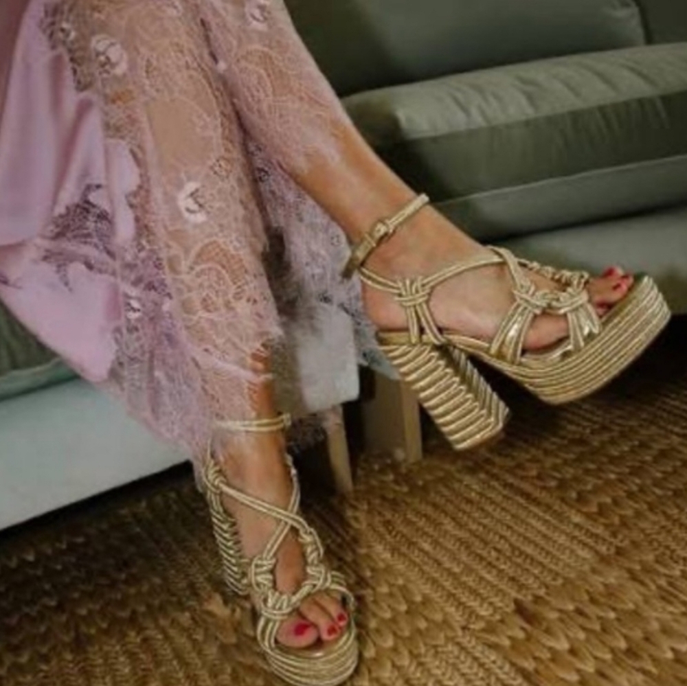 NWOB Dannijo x Gianni Bini Elegant Gold Strappy Women's Heels